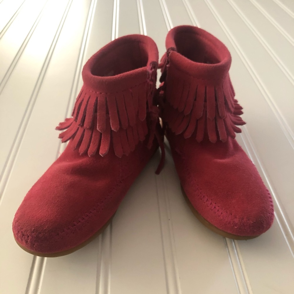 Fringed Pink Leather Moccasins
